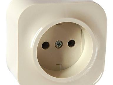 Розетка Legrand Quteo 1-м.о/у крем.782240 Розетка Legrand Quteo 1-м.о/у крем.782240
