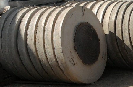 Крышка бетонная с люком ППЛ15-1, ф1500 мм вес-640 кг